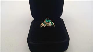 Emerald Lady's Stone & Diamond Ring 10 Diamonds .18 Carat T.W. 10K Yellow Gold